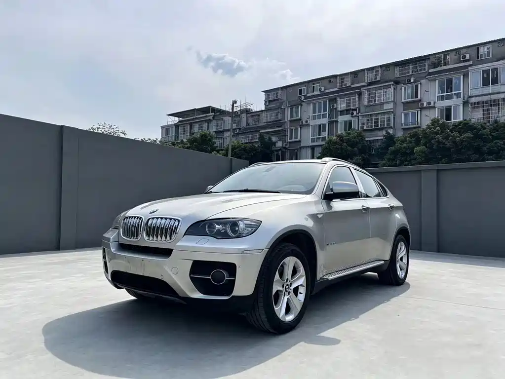 BMW X6 2011