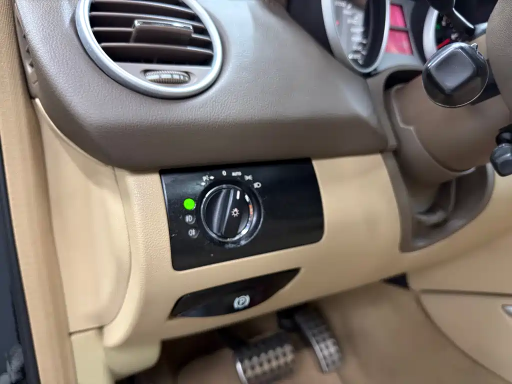 Mercedes-Benz M A MG M AMG 2011 AMG ML 63