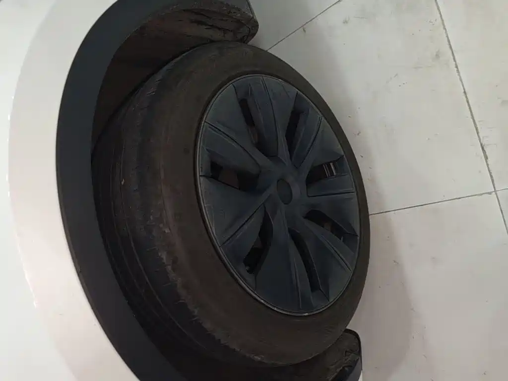 Tesla Model Y — миниатюра 23