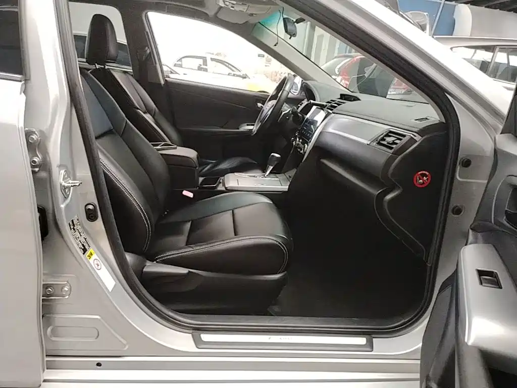 Toyota Camry — миниатюра 25