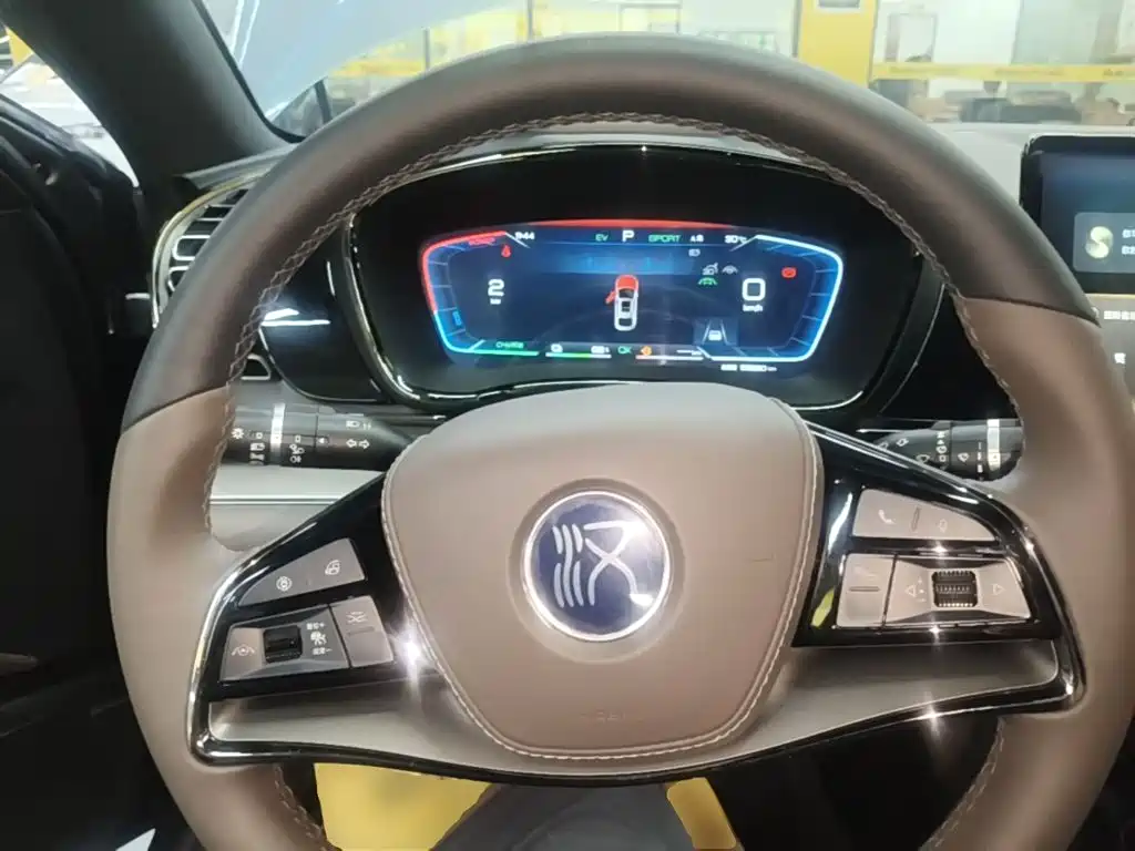 BYD Han — миниатюра 11