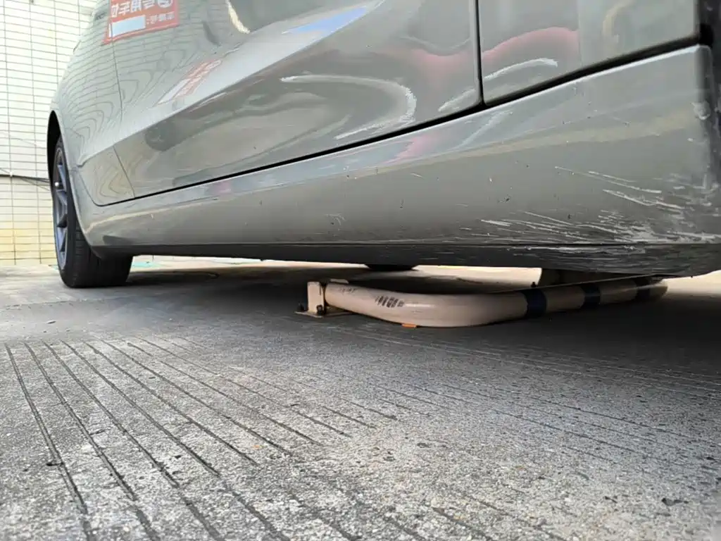 Tesla Model 3 — миниатюра 21