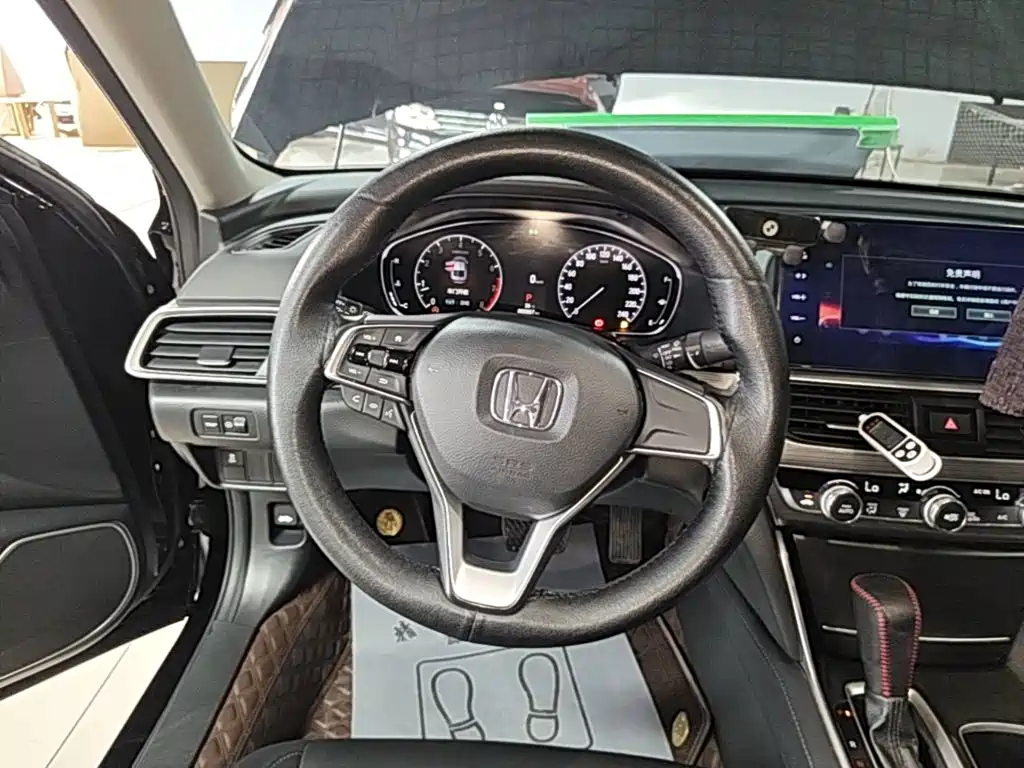 Honda Accord — миниатюра 11