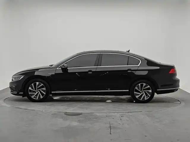 Volkswagen 迈腾 PHEV — миниатюра 3