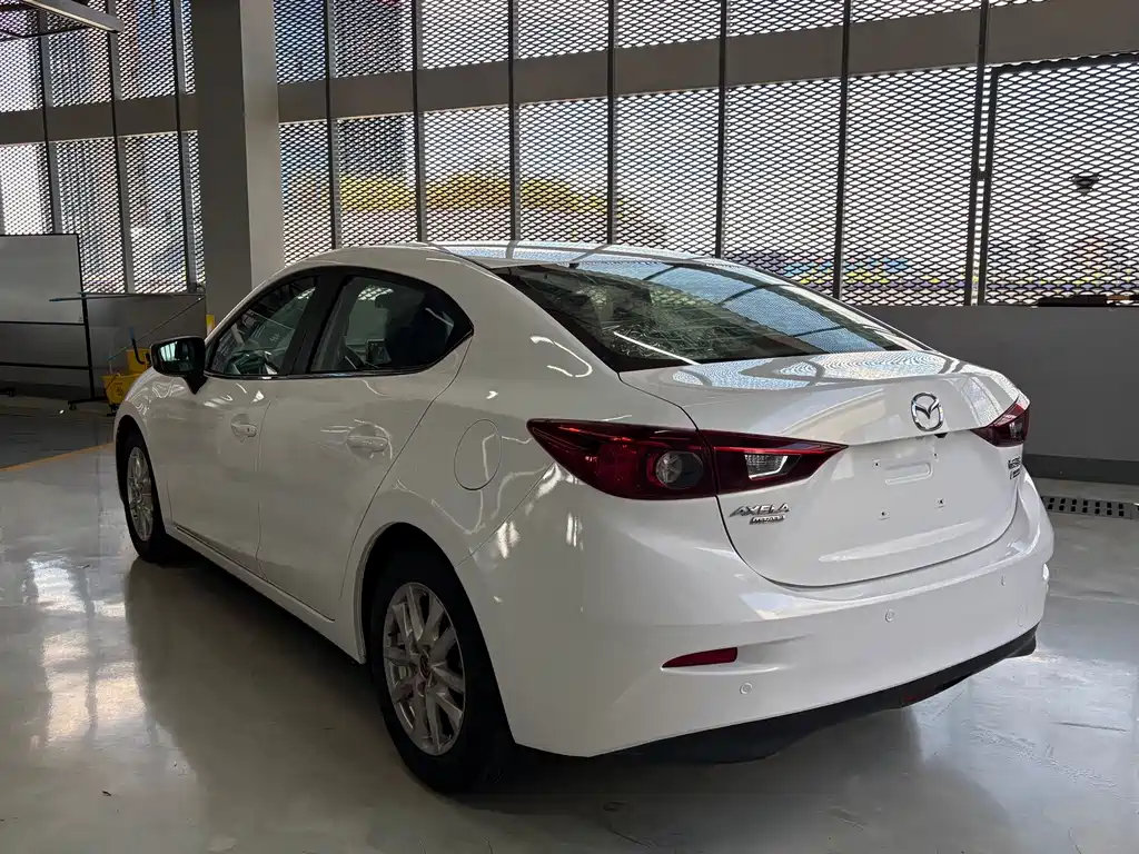 Mazda 3 Axela — миниатюра 14