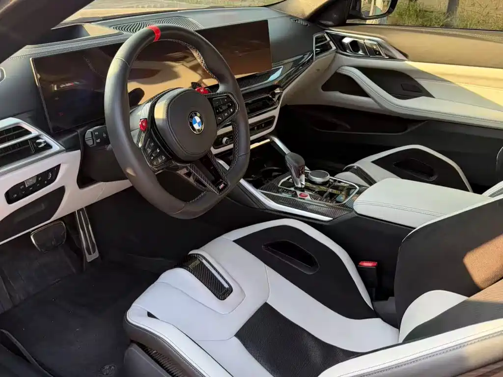 BMW M4 — миниатюра 3