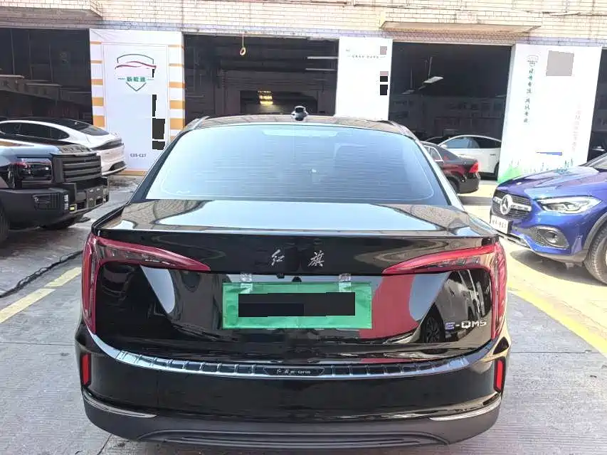 Hongqi Hongqi E-QM5 — миниатюра 5