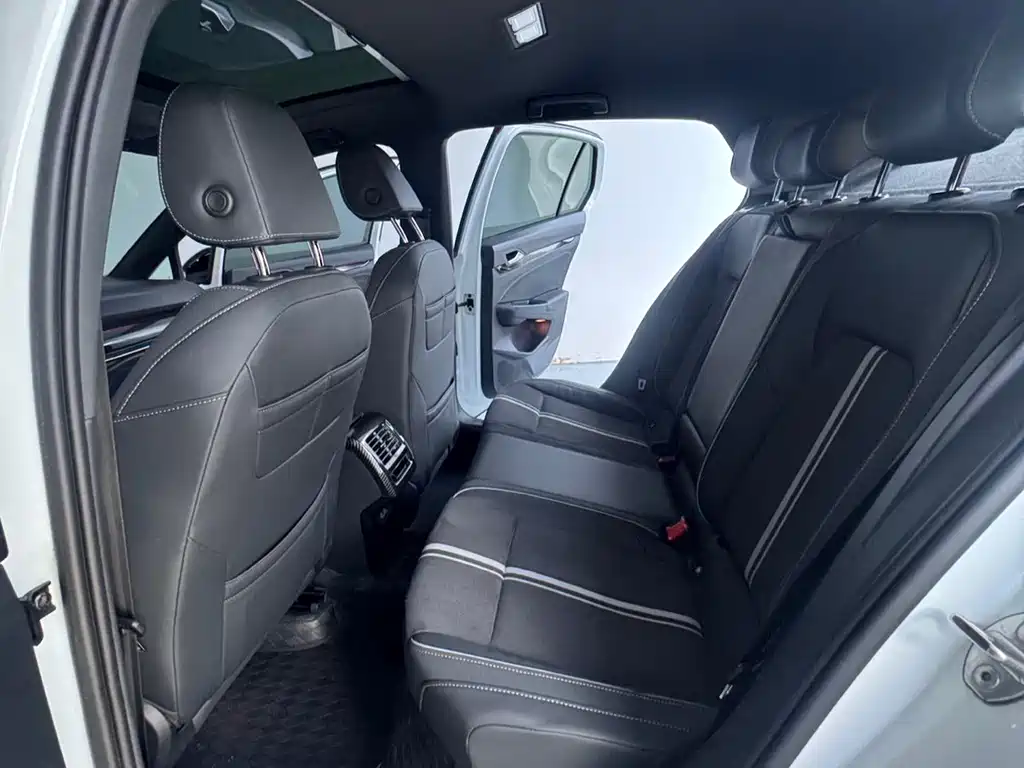 Volkswagen Golf — миниатюра 11