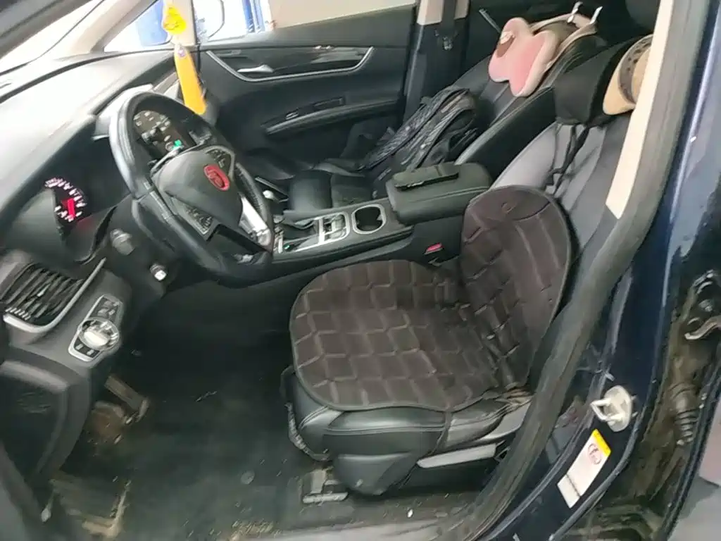 BYD MAX — миниатюра 15