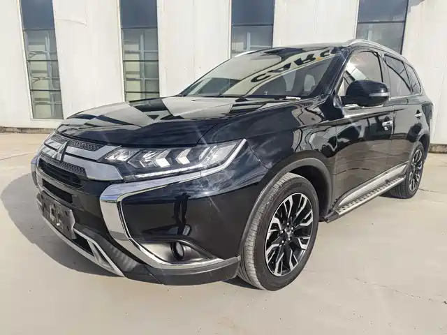 MITSUBISHI OUTLANDER 2021