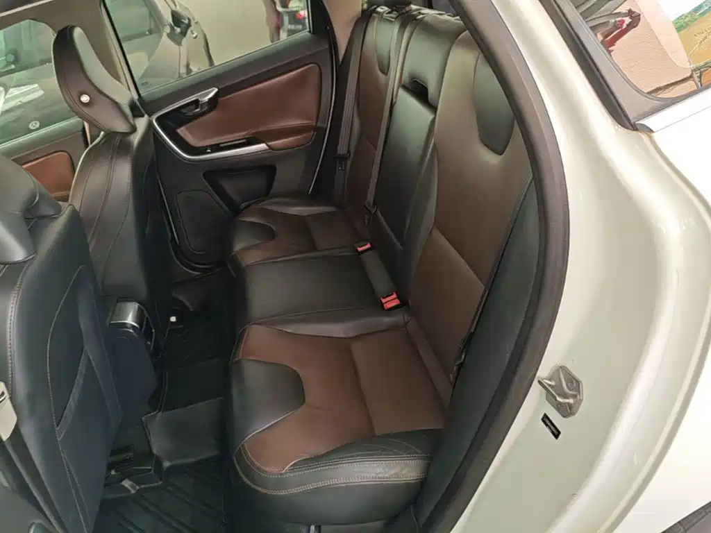 Volvo XC60 — миниатюра 17