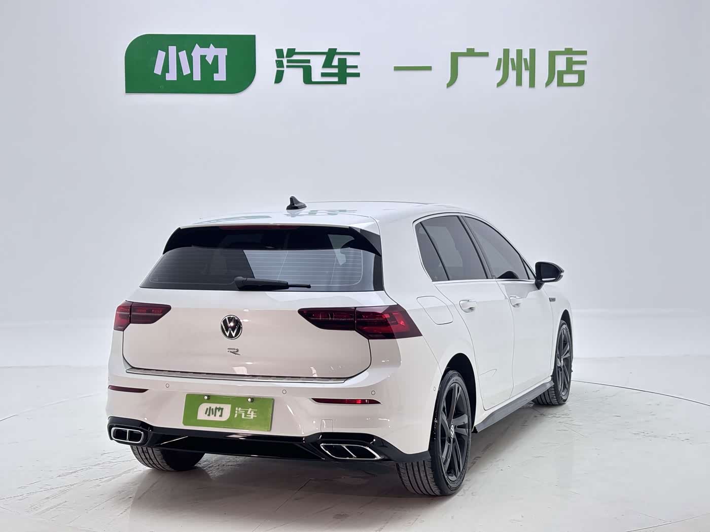 Volkswagen Golf 1.4 л 2023 г. Белый, пробег 38000 км