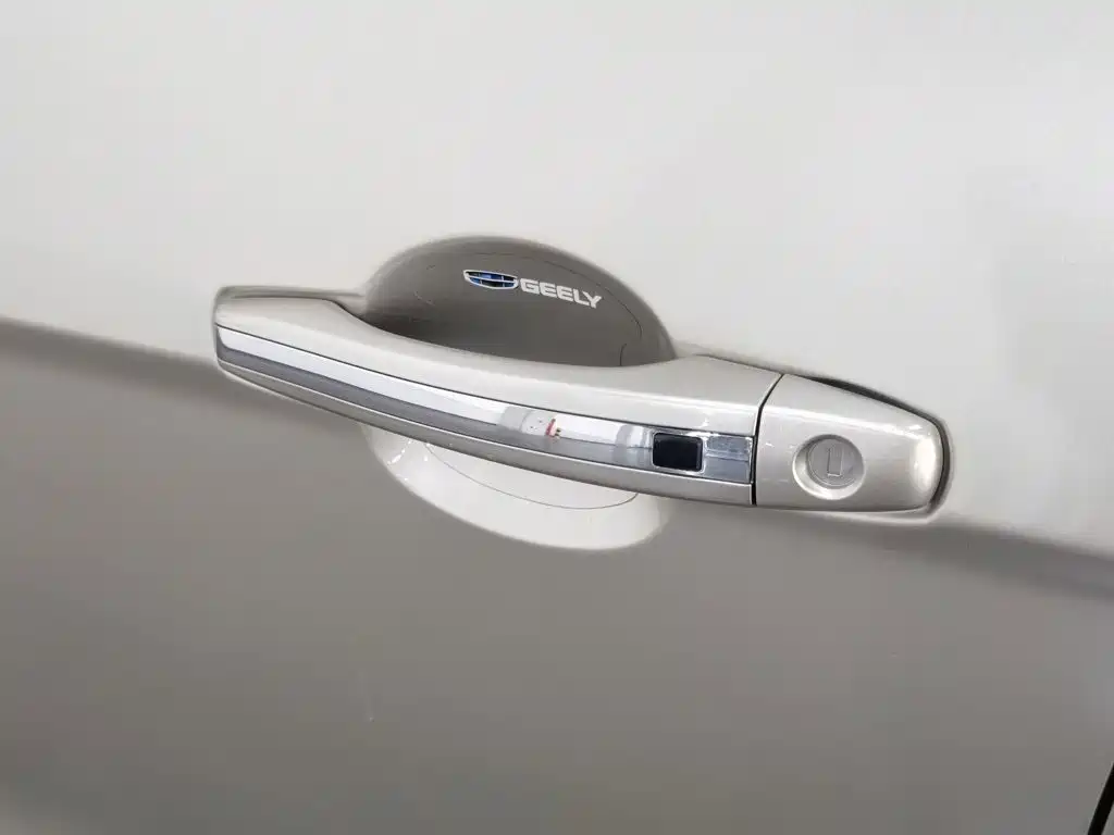 Geely Emgrand — миниатюра 18