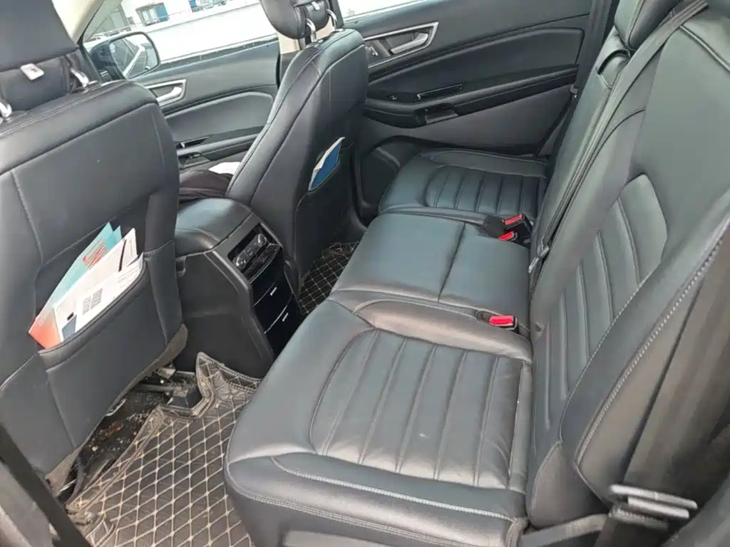 Ford Edge — миниатюра 17