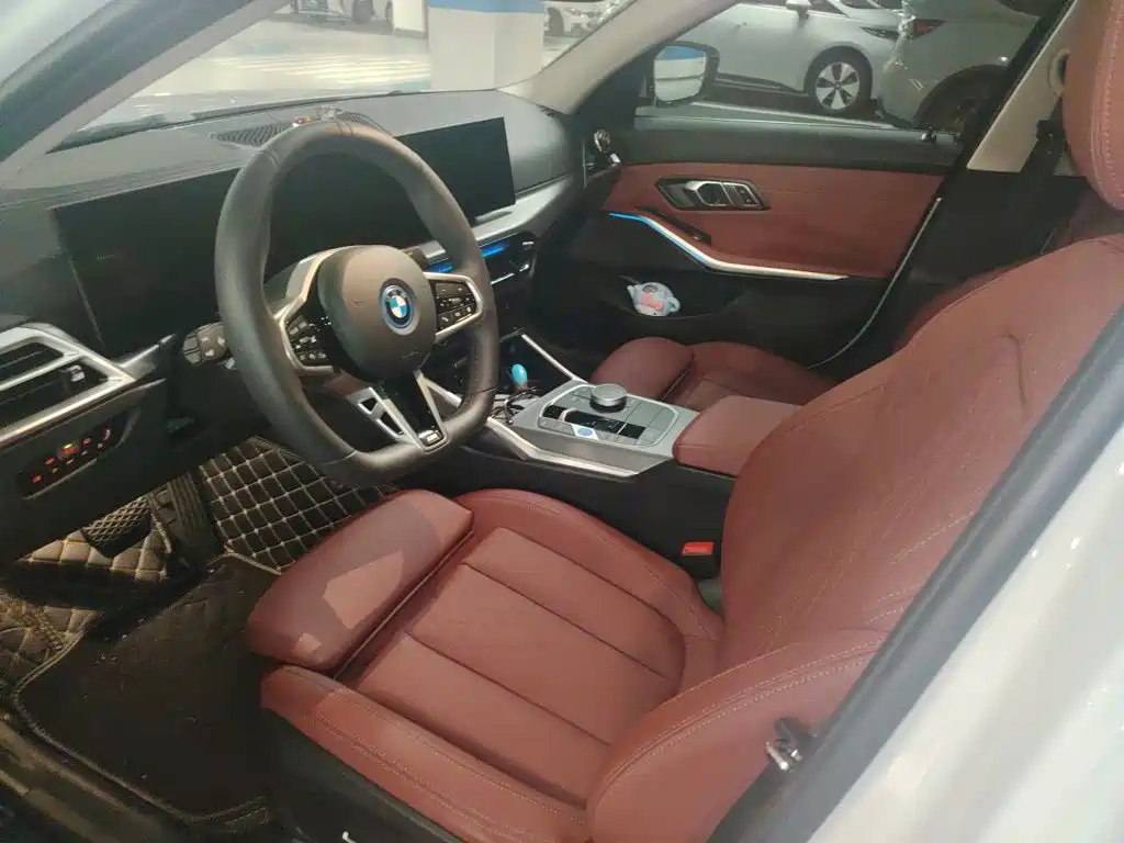 BMW i3 — миниатюра 8