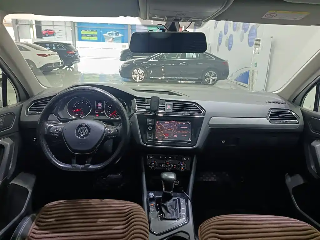 Volkswagen Tiguan L — миниатюра 6