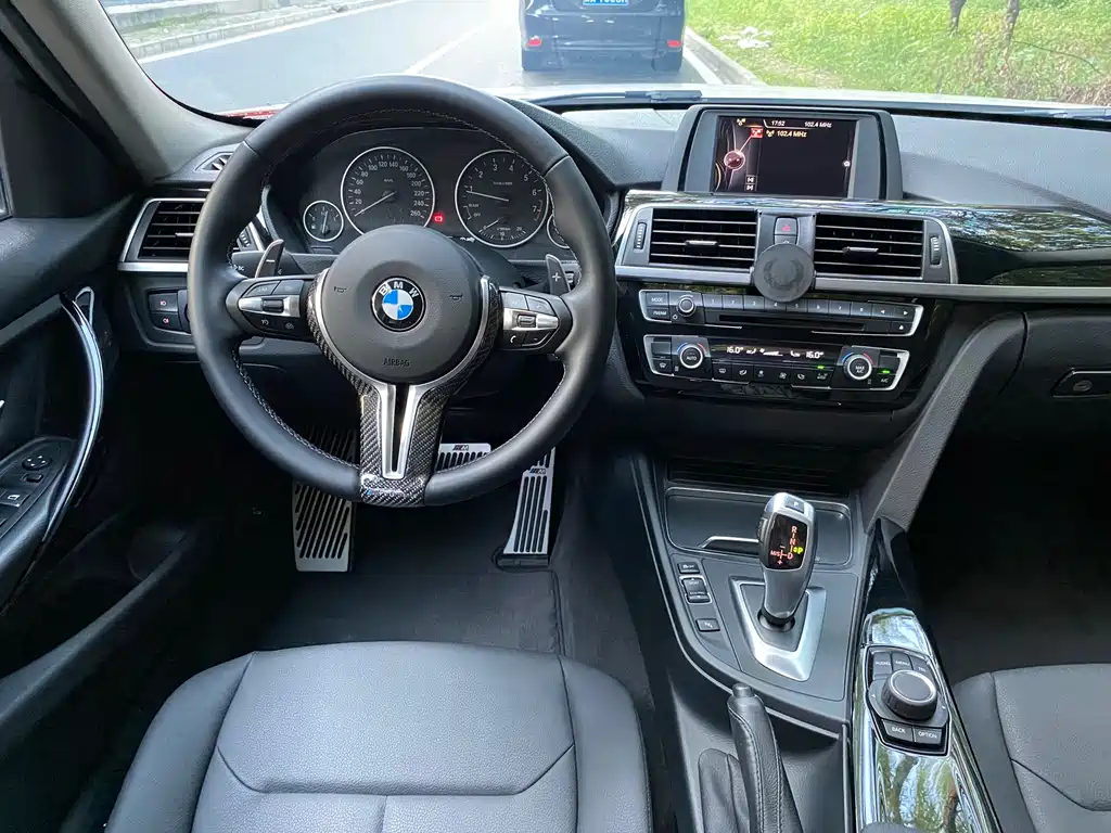 BMW 3 Series — миниатюра 17