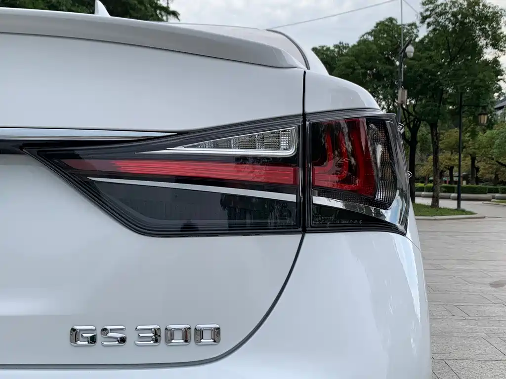 Lexus GS — миниатюра 11