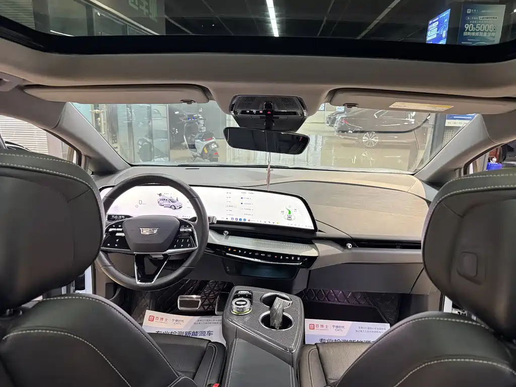 Cadillac IQ — миниатюра 15