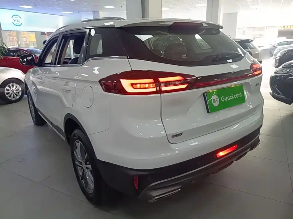 Geely Boyue — миниатюра 5