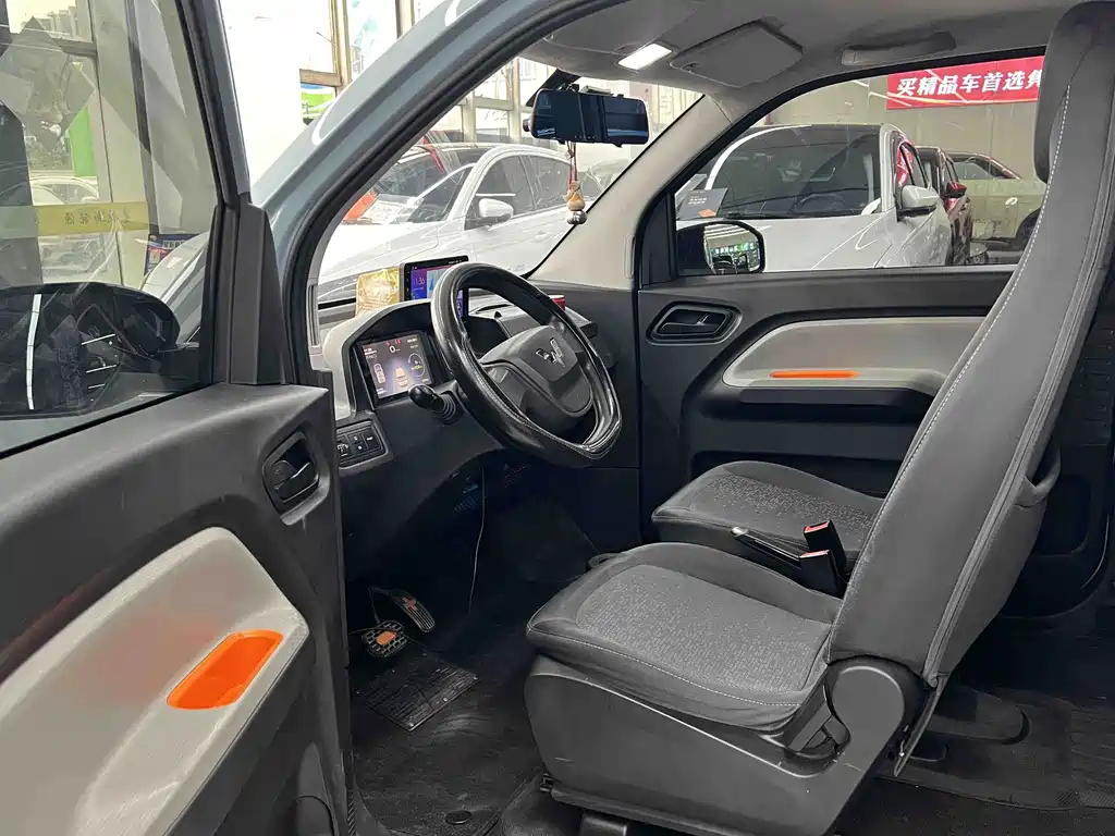 Wuling MINIEV — миниатюра 8
