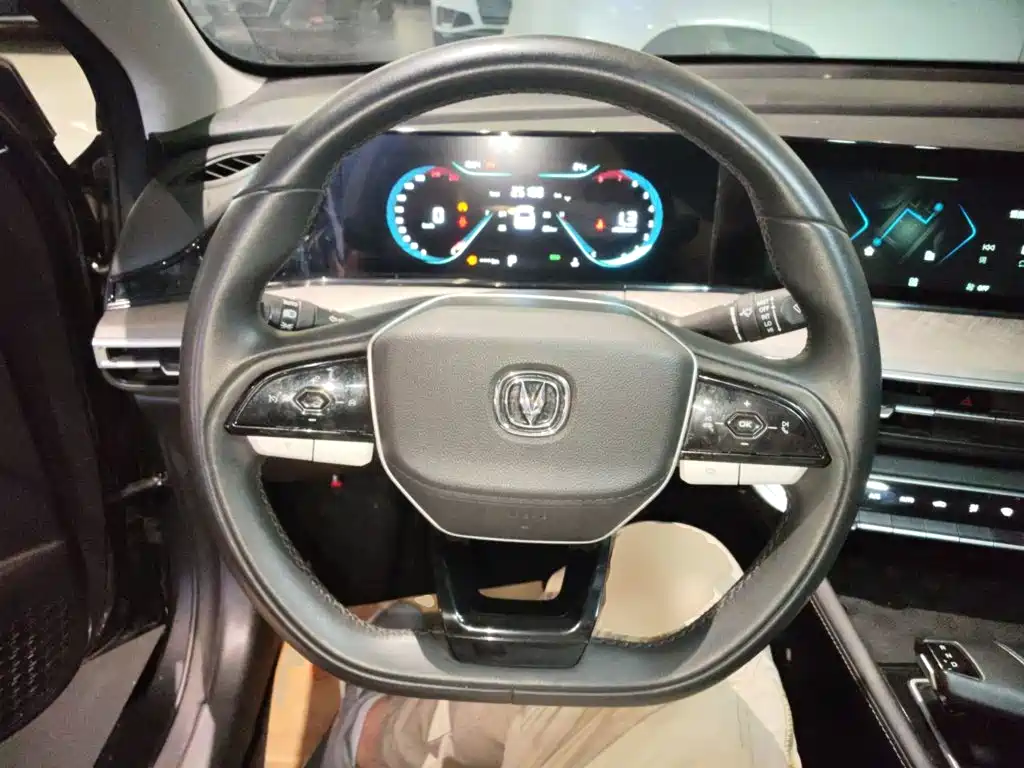 Changan Eado — миниатюра 7