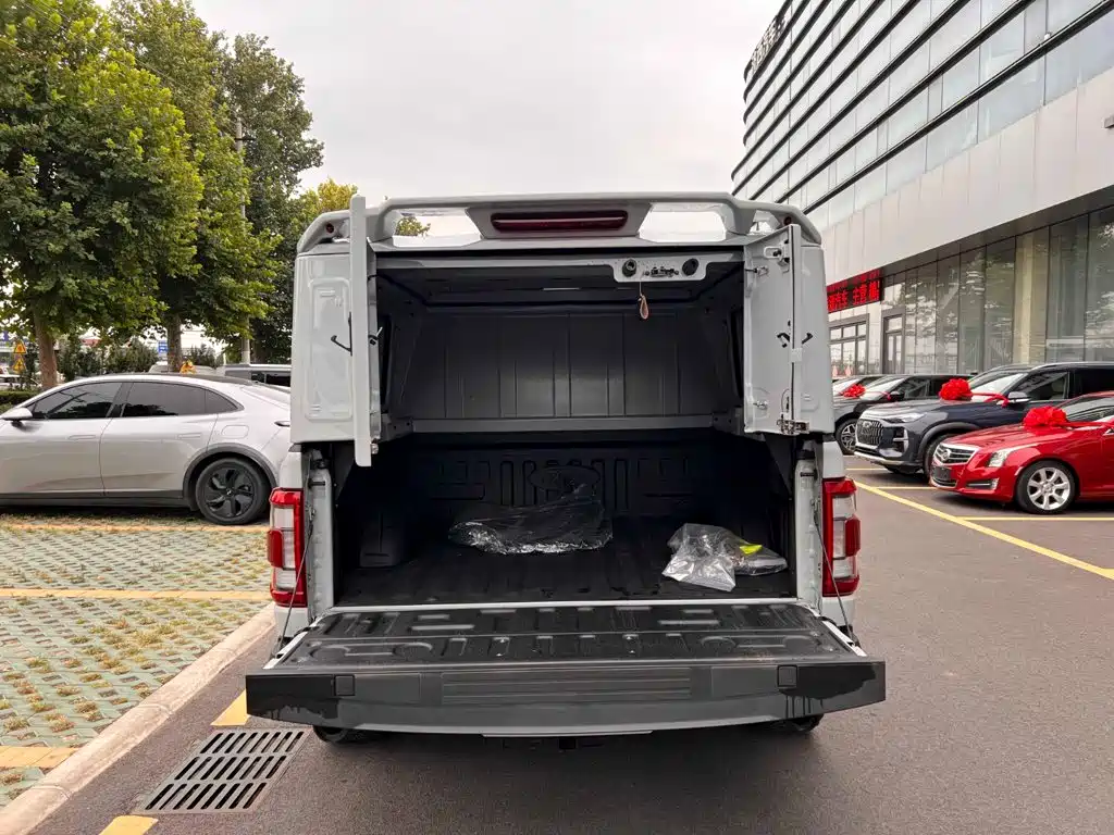 Ford F-150 Raptor — миниатюра 23