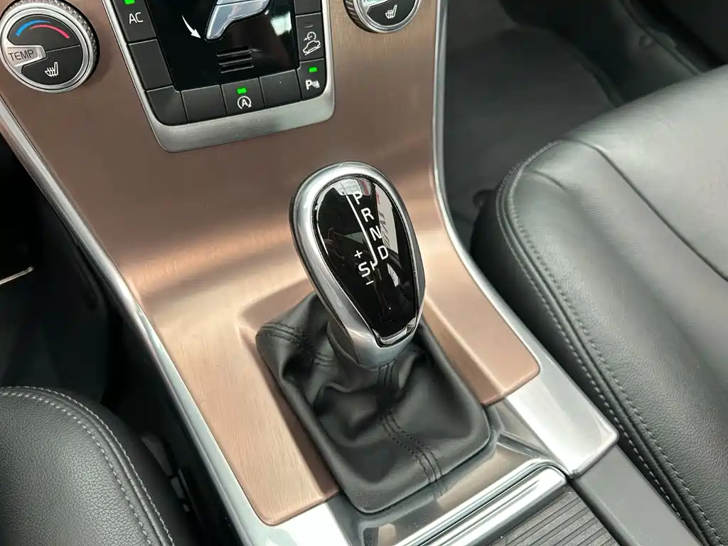 Volvo XC60 — миниатюра 10