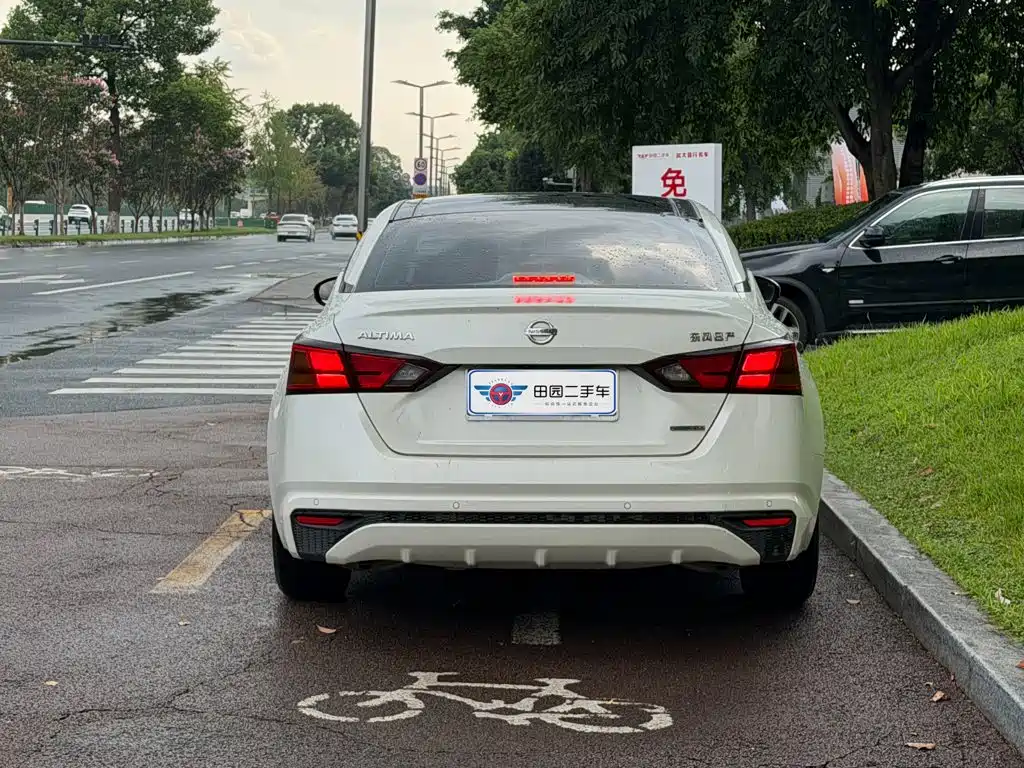 Nissan Teana — миниатюра 5