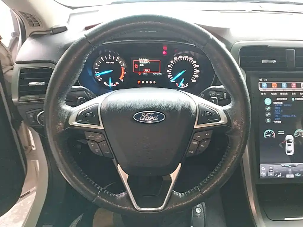 Ford Mondeo — миниатюра 11