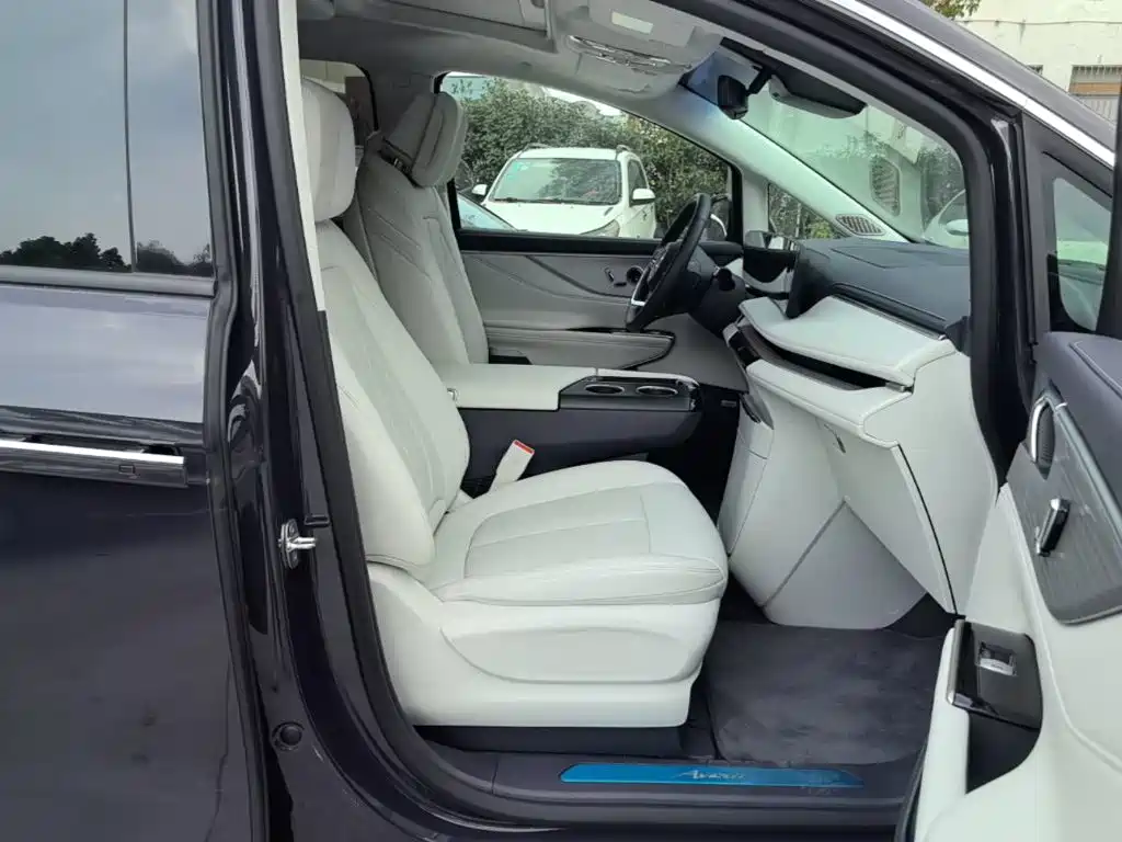 Buick GL8 Hybrid — миниатюра 25