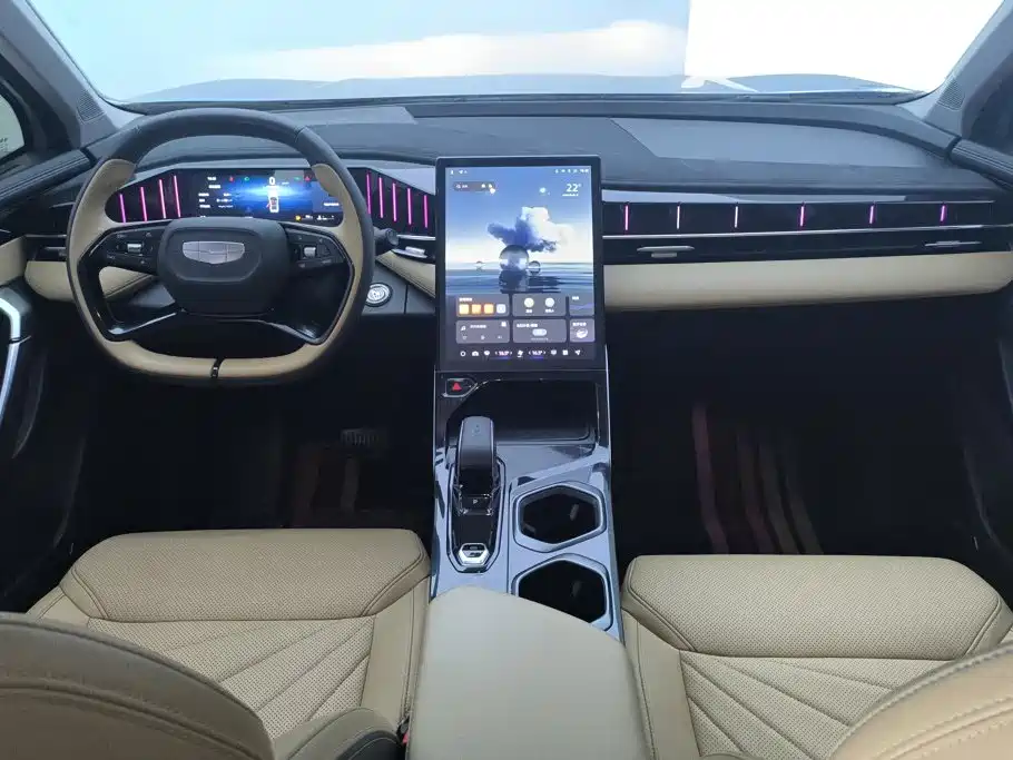 Geely Boyue L — миниатюра 12