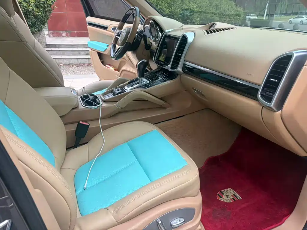 Porsche Cayenne — миниатюра 8