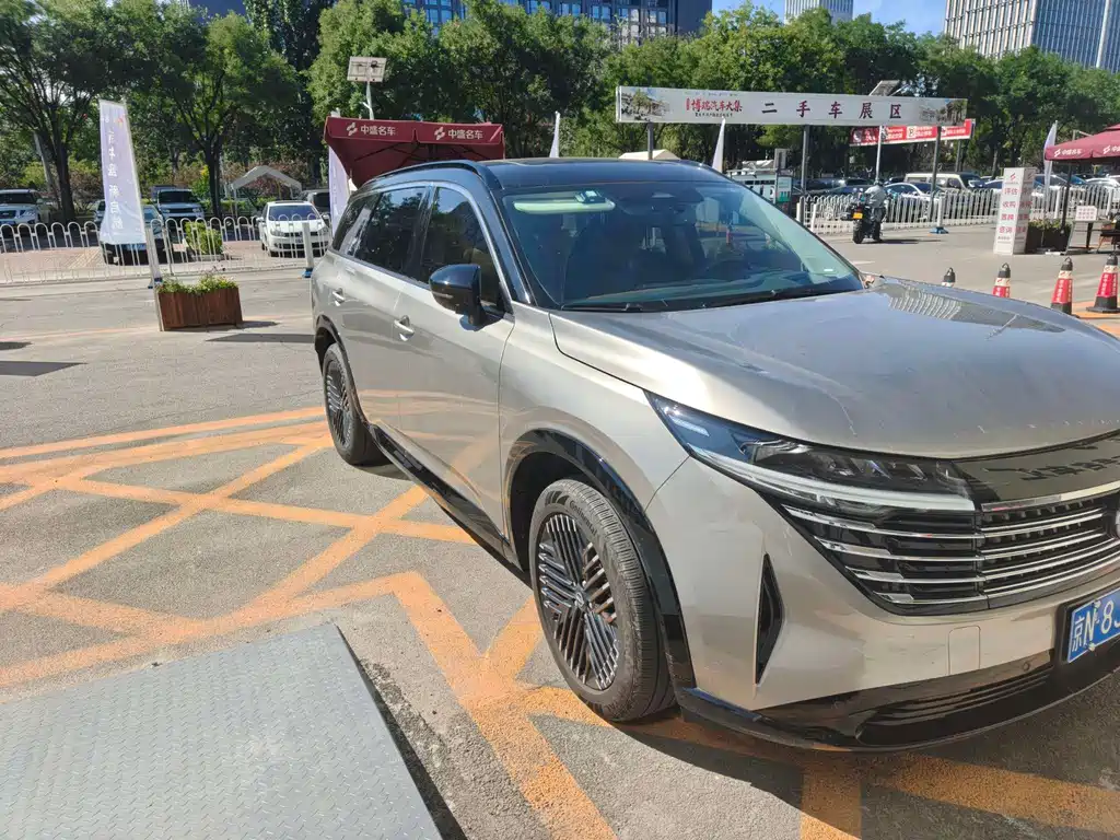 Nissan Teramont — миниатюра 2
