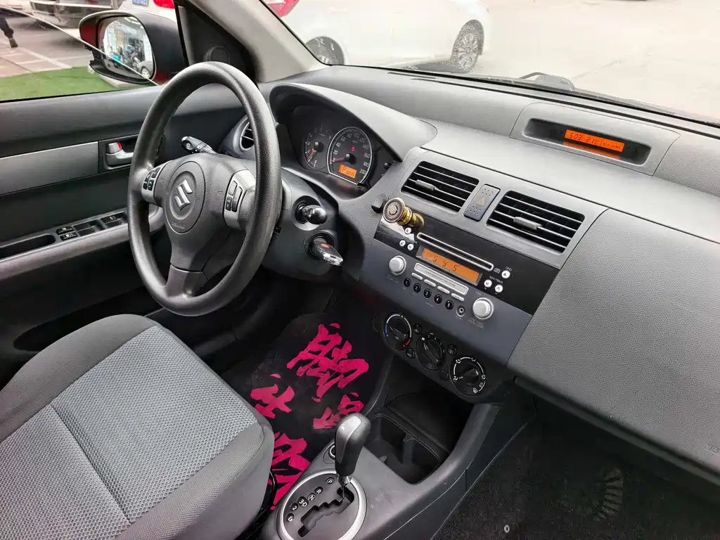 Suzuki Swift — миниатюра 12