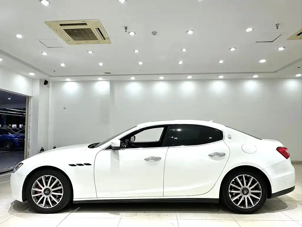 Maserati Ghibli — миниатюра 9