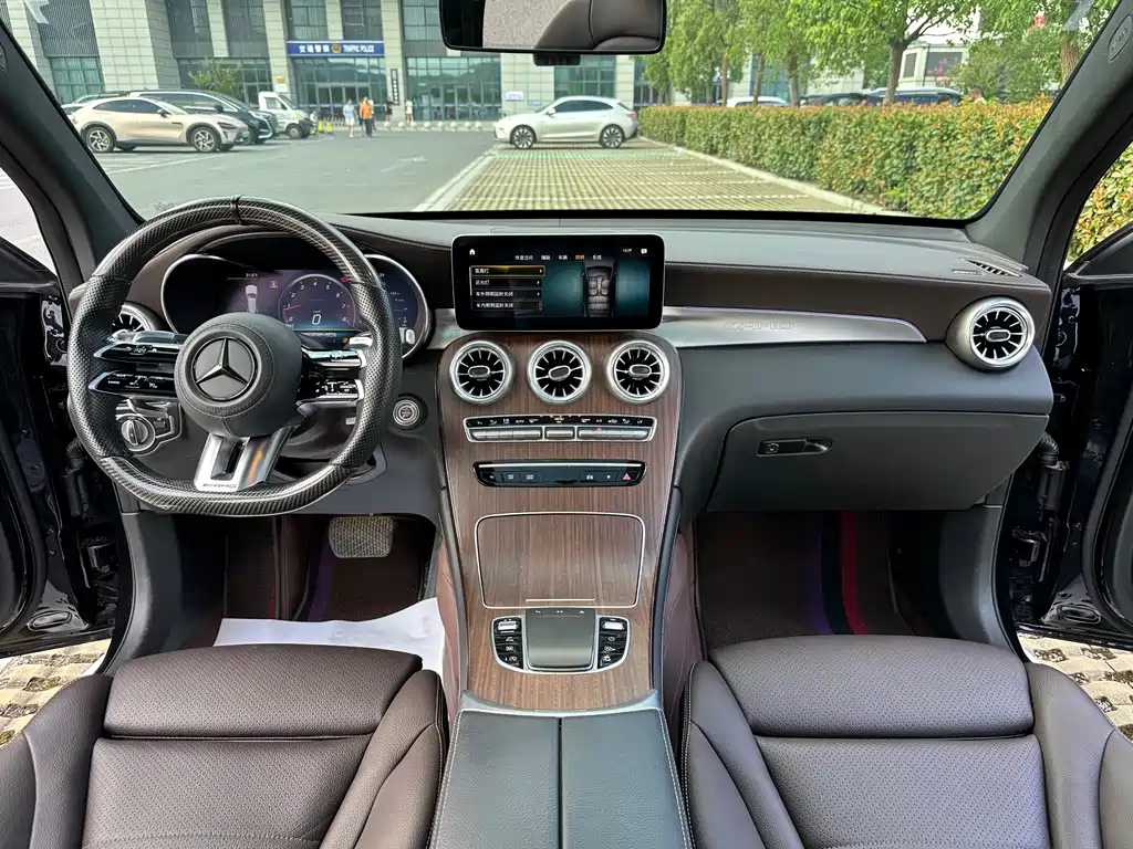 Mercedes-Benz GLC — миниатюра 12
