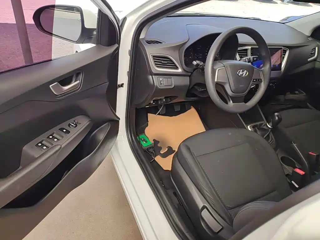 Hyundai Verna — миниатюра 16