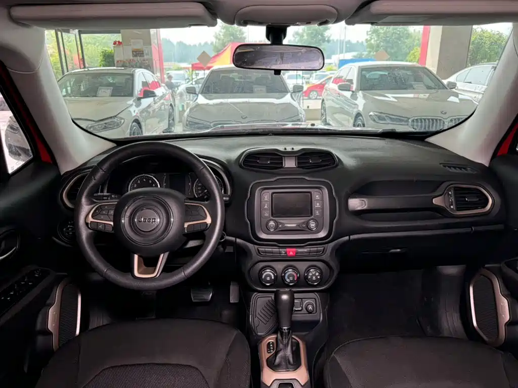 Jeep Renegade — миниатюра 4
