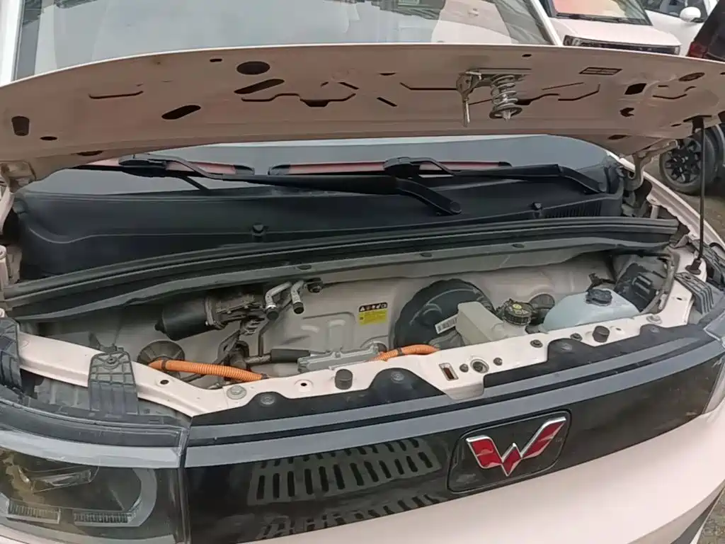 Wuling MINIEV — миниатюра 20