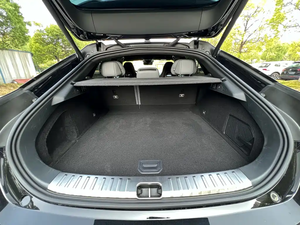 ZEEKR EXTREME KRYPTON 001