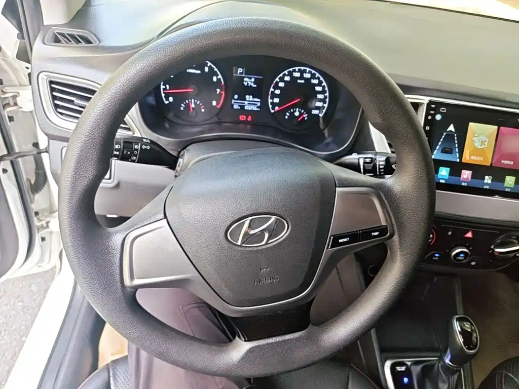 Hyundai Verna — миниатюра 11
