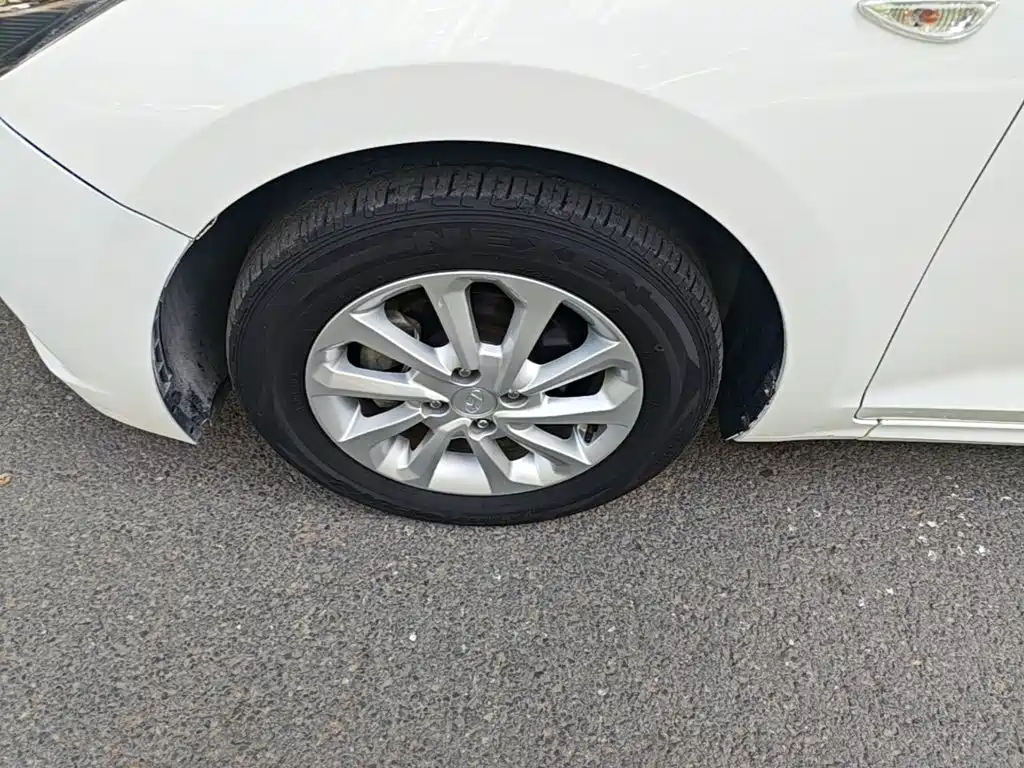 Hyundai Verna — миниатюра 23