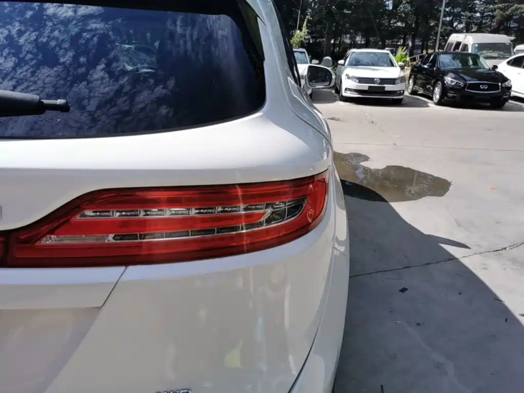 Lincoln MKC — миниатюра 8