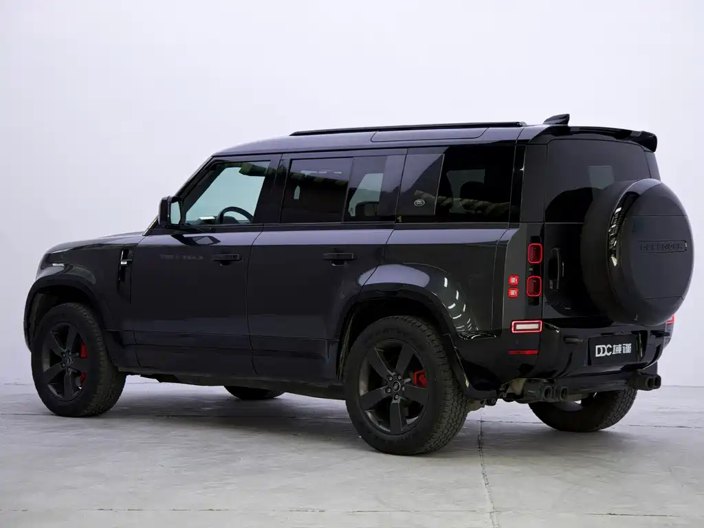 Land Rover Defender — миниатюра 6