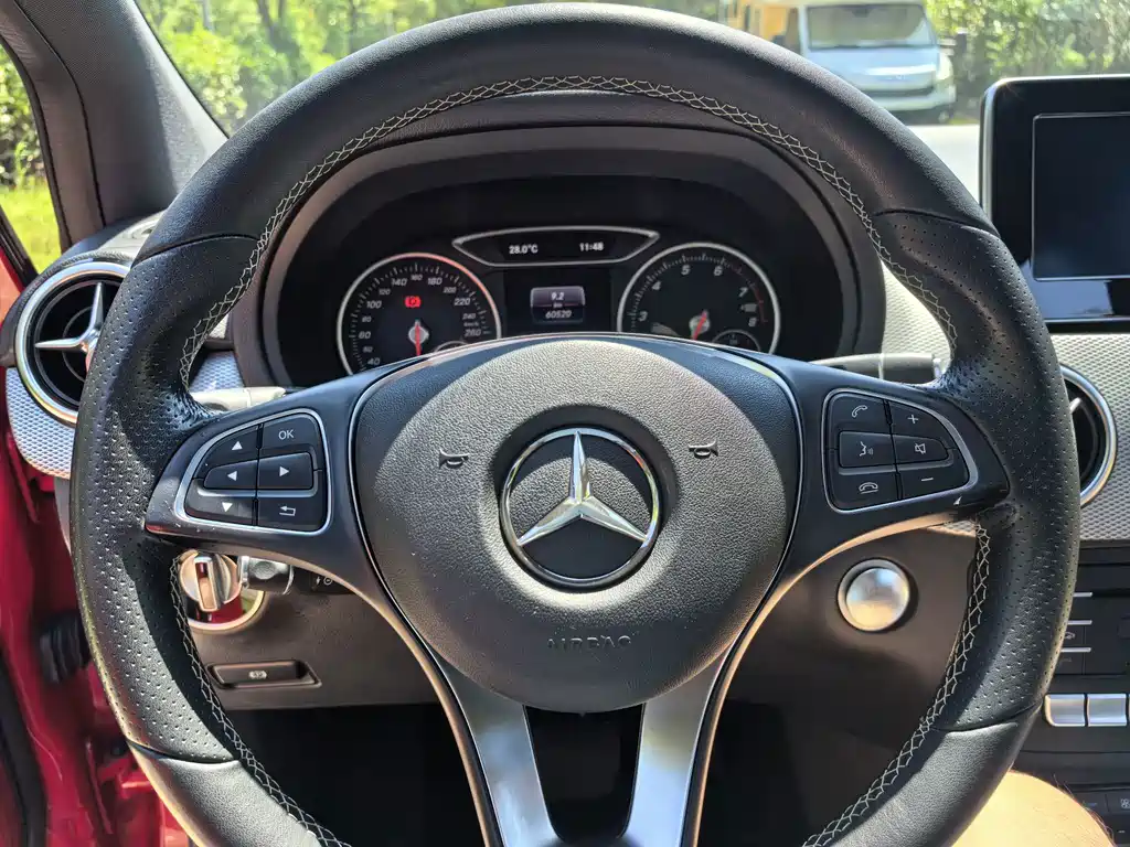 Mercedes-Benz B-Class — миниатюра 5