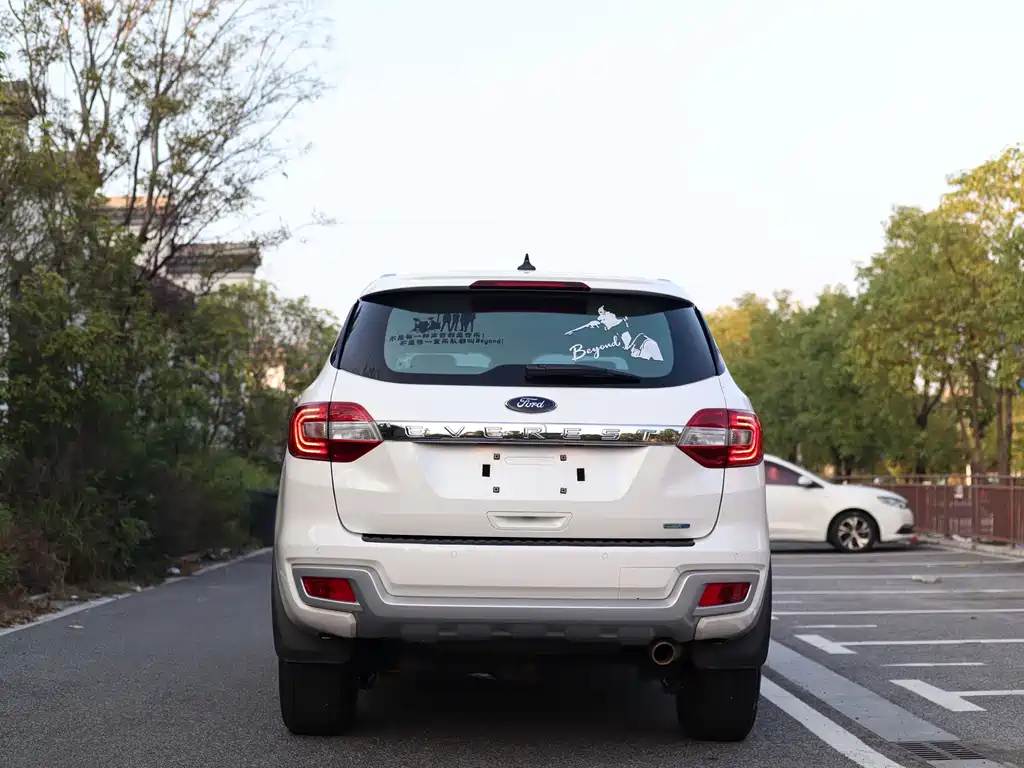 Ford Everest — миниатюра 6