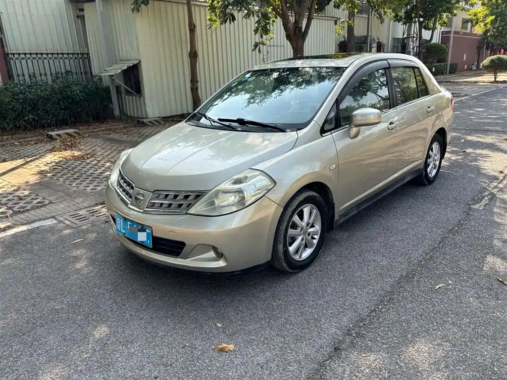 Nissan Tiida 2008