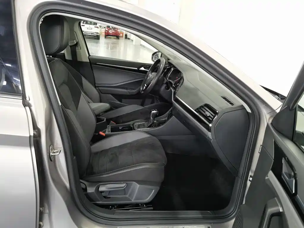 Volkswagen Sagitar — миниатюра 23