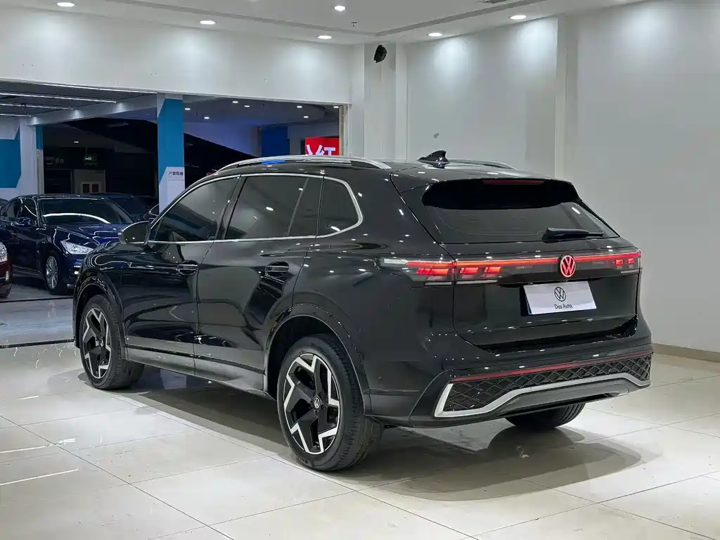 Volkswagen Tiguan L — миниатюра 9